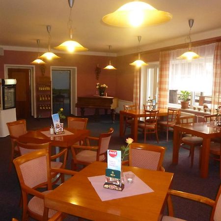 Hotel Zatisi Františkovy Lázně Buitenkant foto
