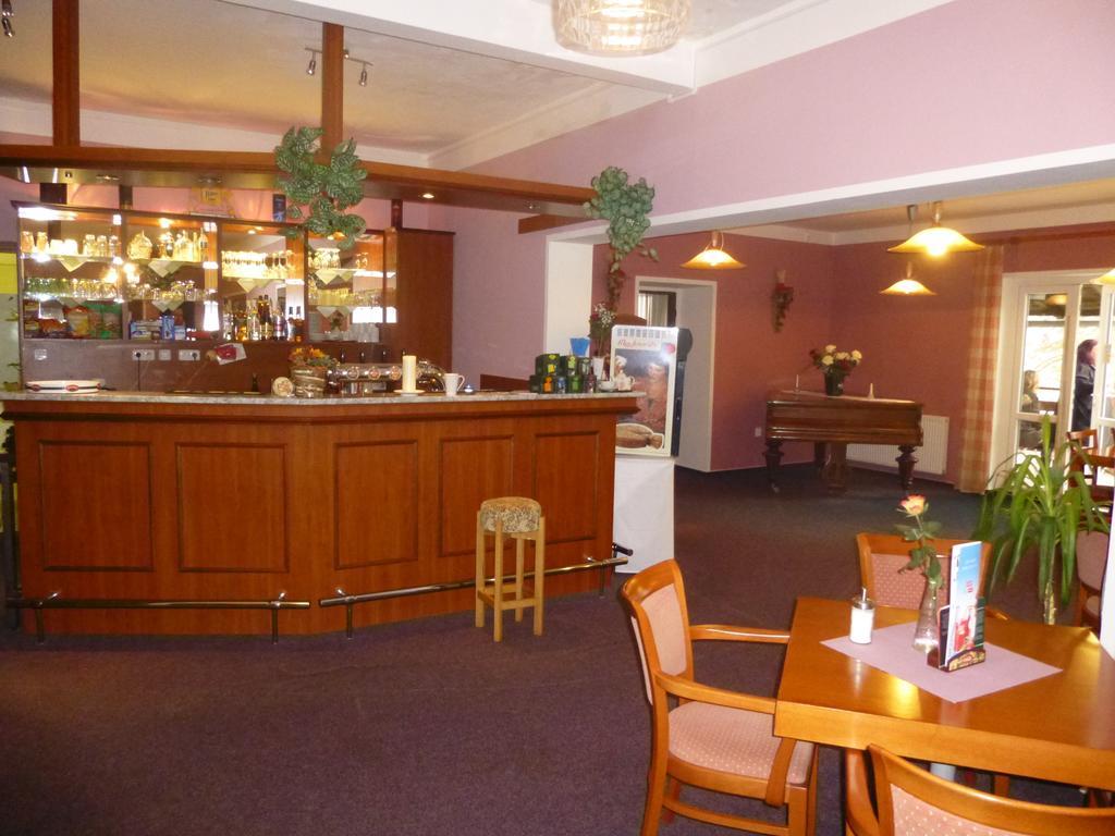 Hotel Zatisi Františkovy Lázně Buitenkant foto