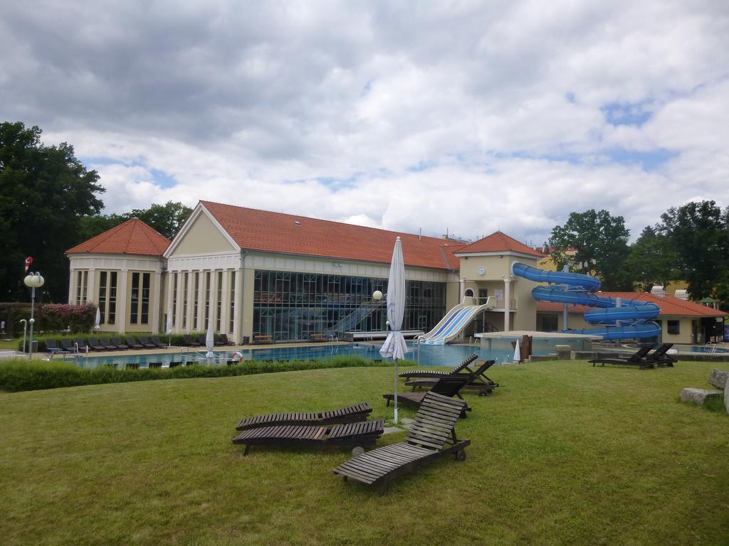 Hotel Zatisi Františkovy Lázně Buitenkant foto