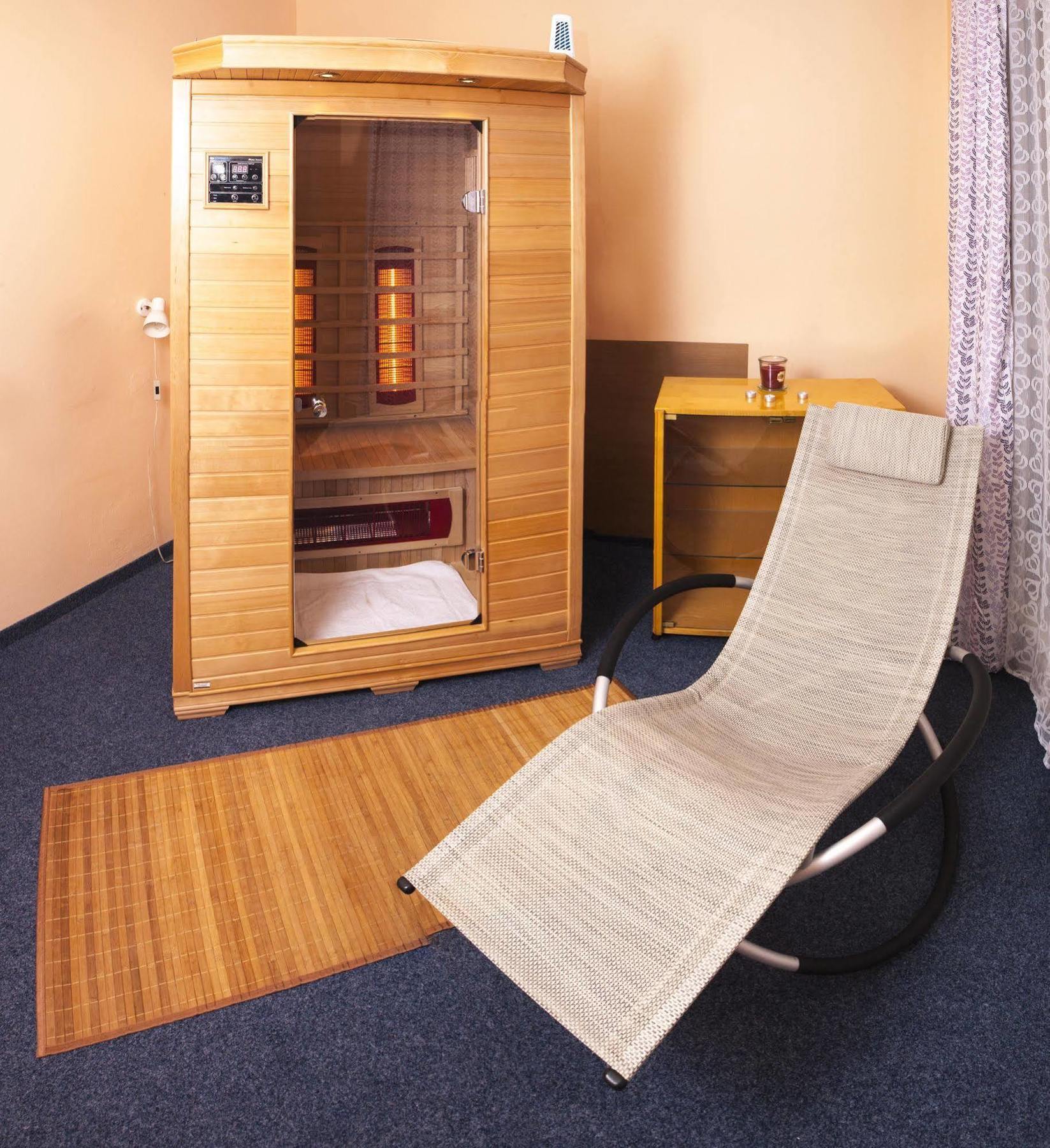 Hotel Zatisi Františkovy Lázně Buitenkant foto