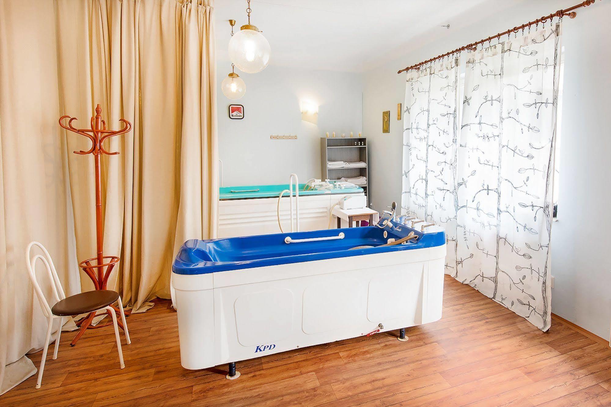 Hotel Zatisi Františkovy Lázně Buitenkant foto